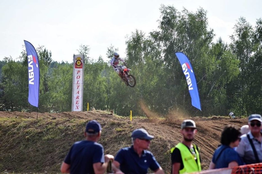 Łukasz Lonka podczas ostatniej rundy motocrossowych...