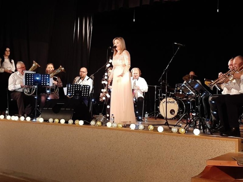 Głuszyca: Grzybek Band dał koncert świątecznym piosenek, kolęd i pastorałek