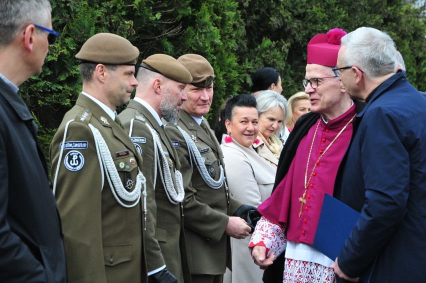 Uroczystość ślubowania klas mundurowych w Michalickim Zespole Szkół Ponadpodstawowych w Miejscu Piastowym [ZDJĘCIA]