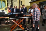 Szpital powiatowy w Wągrowcu wzbogacił się o nowy ambulans z pełnym wyposażeniem i noszami elektrycznymi