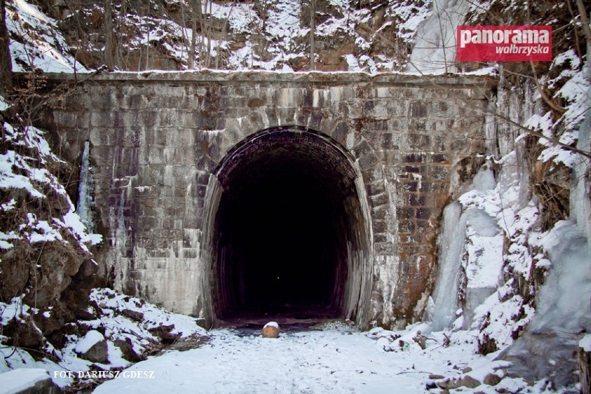 Nieczynny obecnie tunel kolejowy pomiędzy Wałbrzychem i...