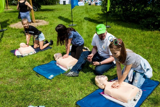 Ćwiczenia z pierwszej pomocy przedmedycznej (zdjęcie ilustracyjne)