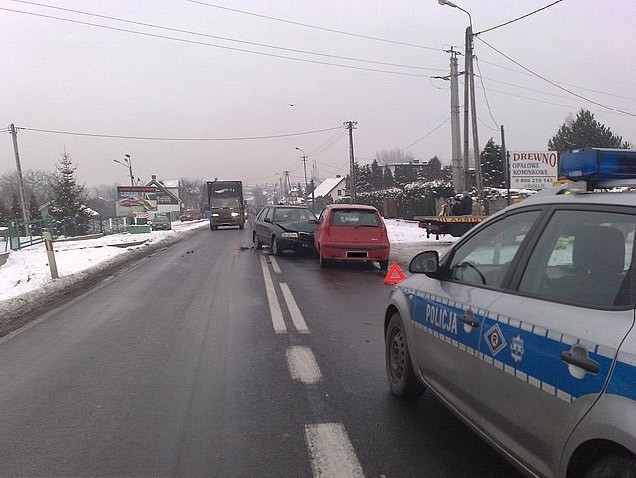 Wypadek w Kozach. Ranne dwie osoby