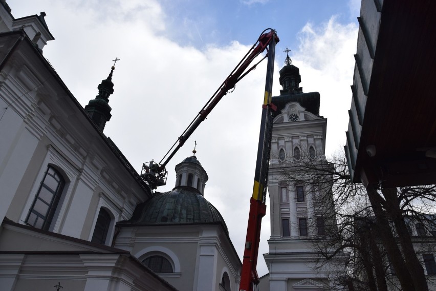 Sanktuarium i klasztor w Tuchowie zamknięte. Jest podejrzenie koronawirusa