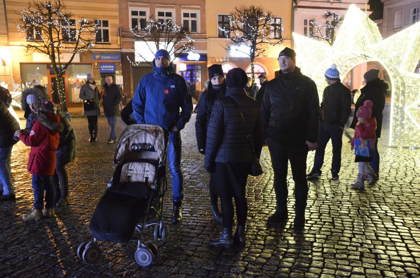 Światełko do nieba na finale WOŚP w Lesznie