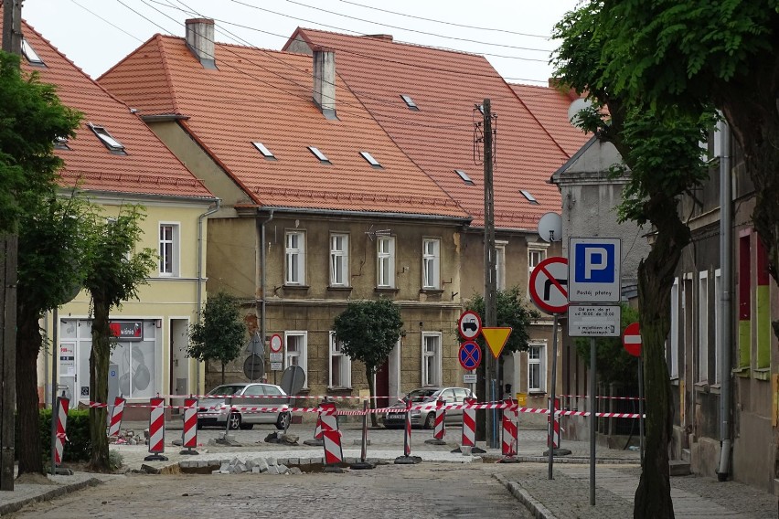 Modernizacja ulic Polnej, Daszyńskiego, Rynek słup