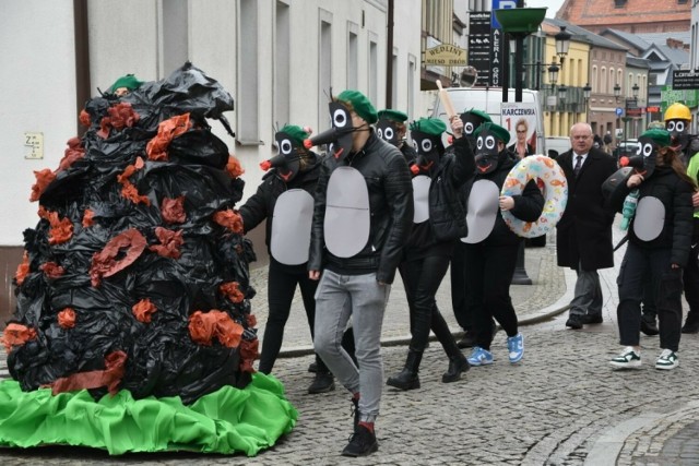 Dzień Ekonomika w Kościerzynie to święto szkoły i uczniów. Ci jak zwykle nie zawiedli swoimi pomysłami.