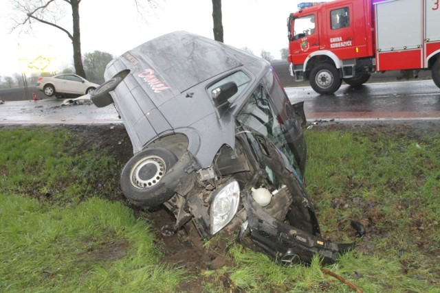 Odcinek między 35 i 40 km drogi

Liczba zdarzeń drogowych - 47
Liczba wypadków - 6
Liczba zabitych - 2
Liczba rannych - 4