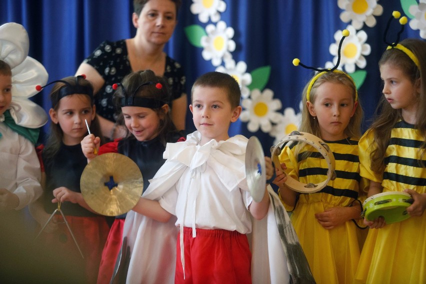 Dzień Matki w przedszkolu nr 23 w Rzeszowie [FOTO]