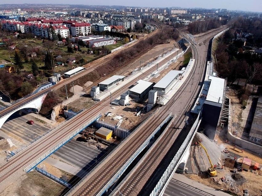 Trwa budowa nowego przystanku PKP w Bronowicach. "Obecnie...