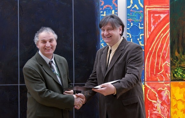 Dyrektor MNZP (L) i Andrzej Rysiak