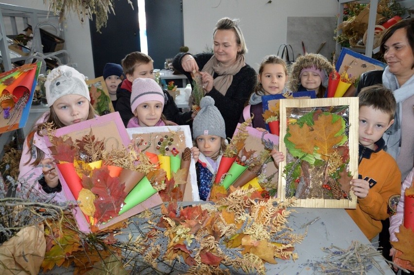 Dzieci były zachwycone swoimi kompozycjami jesiennych...