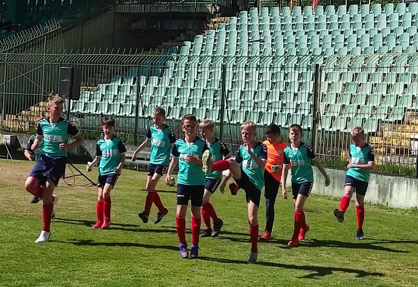 Powiat malborski. SP 2 Malbork i Lisovia po finale wojewódzkim Turnieju „Z Podwórka na Stadion o Puchar Tymbarku”