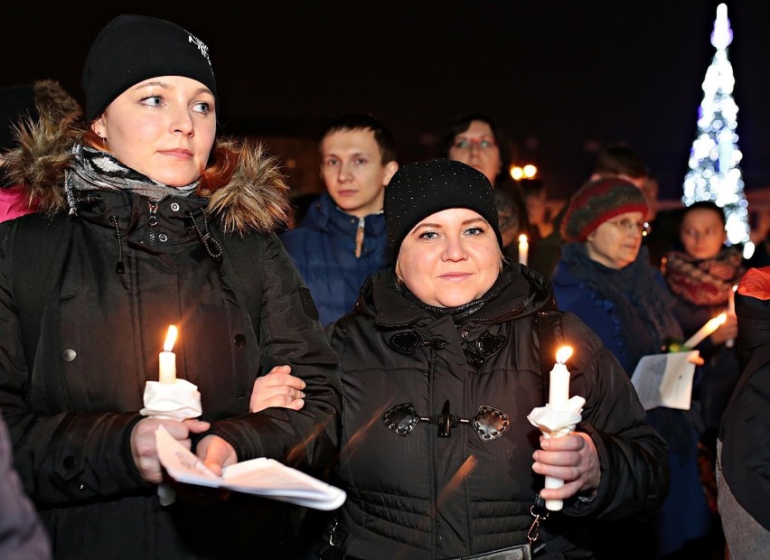 Kraków. XII Podgórskie Kolędowanie na Rynku Podgórskim