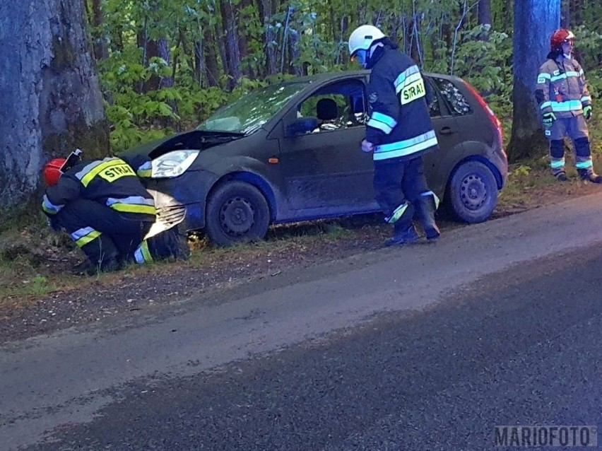 Wypadek między Turawą a Rzędowem. Ranny 18-letni kierowca 
