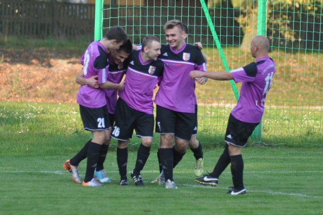 ZAP Syrena Zbąszynek - Tramp Osiecznica 3:0 (0:0). Fotorelacja z meczu