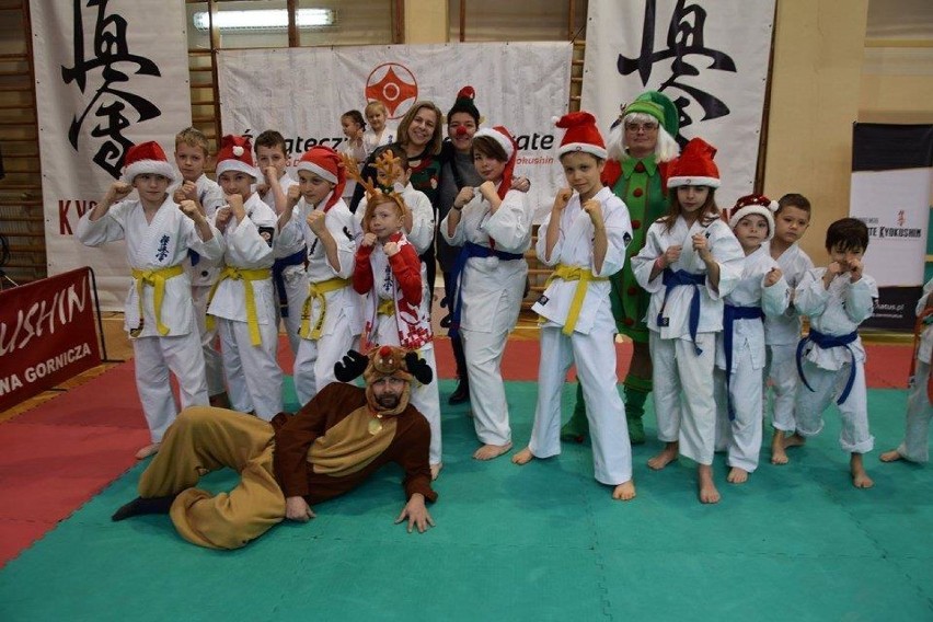 Świąteczny turniej karate w Dąbrowie Górniczej [ZDJĘCIA]