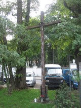 Przydrożny krzyż przy ul. Lipowej w Lublinie nadal czeka na renowację