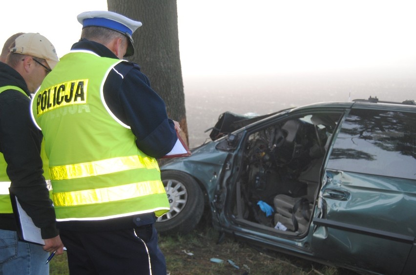 Tragiczny wypadek koło Niechanowa. Nie żyje znany lekarz Roman Serafinowski