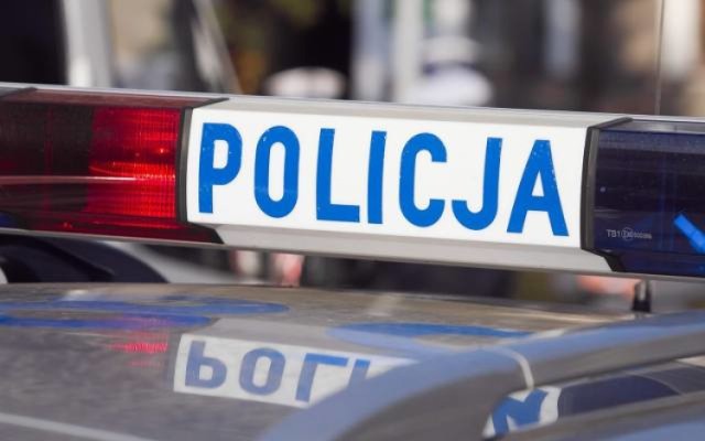 Próba samobójcza w Cieszynie, na szczęście policjanci przekonali dziewczynę do zejścia z wiaduktu