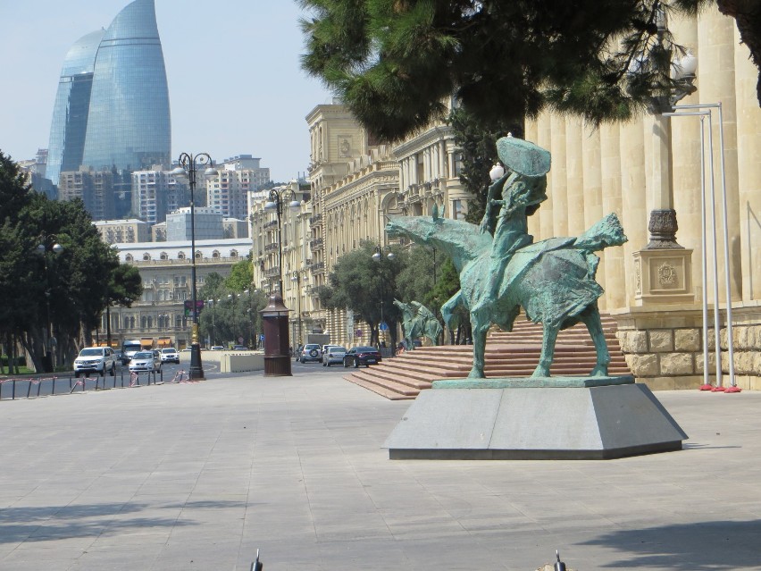 Baku w Azerbejdżanie jest bardzo ciekawym miejscem do...