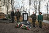 Obchody 105. rocznicy Powstania Wielkopolskiego w Poznaniu. Złożono kwiaty na Cmentarzu Zasłużonych Wielkopolan i pod tablicami