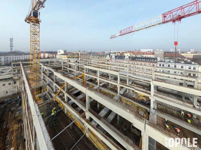 Wielka budowa parkingu wielopoziomowego w centrum Opola. Rozpoczął się kolejny etap prac
