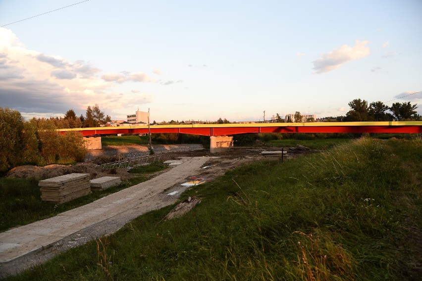 Prace przy moście na osiedlu Gądki mają zostać zakończone do...