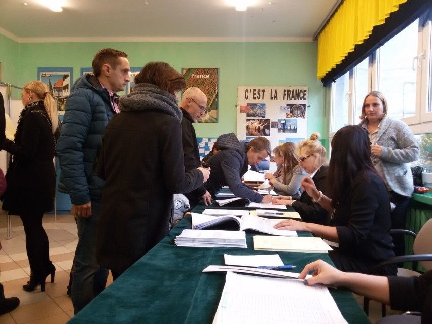 Wybory 2015 Wodzisław. Mieszkańcy głosują