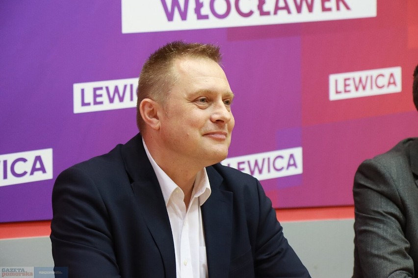 Jarosław Zdanowski jest absolwentem Uniwersytetu...