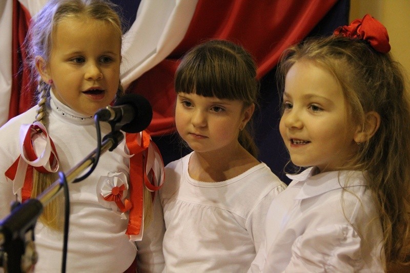 Syców: Przedszkolaki tańczyły poloneza