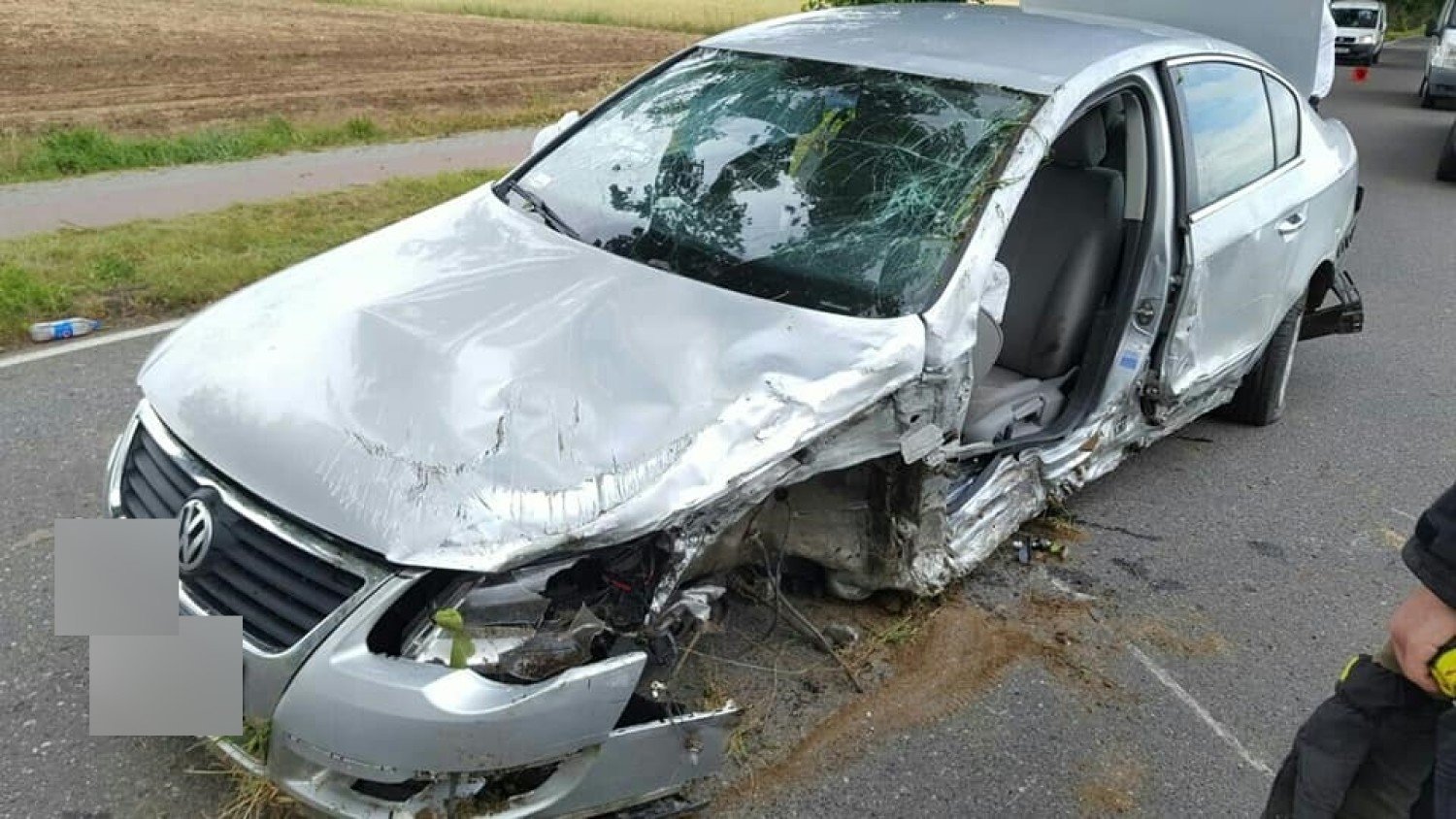 Śmiertelny wypadek w Kościeleczkach. Po czołowym zderzeniu