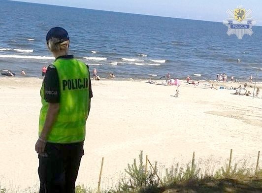 Bezpieczny wypoczynek - policja radzi jak  spędzać czas nad wodą