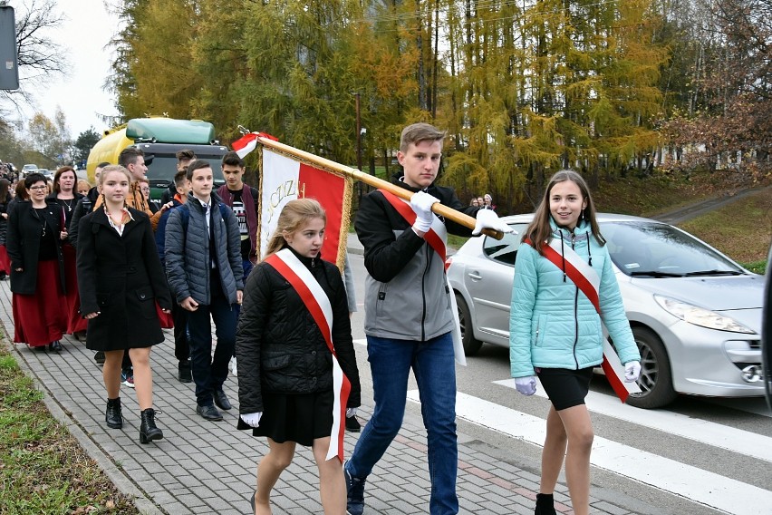 11 Listopada -  Mieszkańcy Moszczenicy świętowali rocznicę Odzyskania Niepodległości