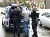 Policjanci zatrzymali dwóch sutenerów z powiatu kaliskiego
