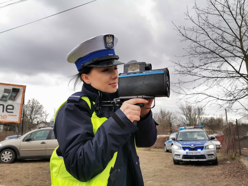 Pow. białostocki. Akcja drogówki „Prędkość”. Kontrola pojazdów