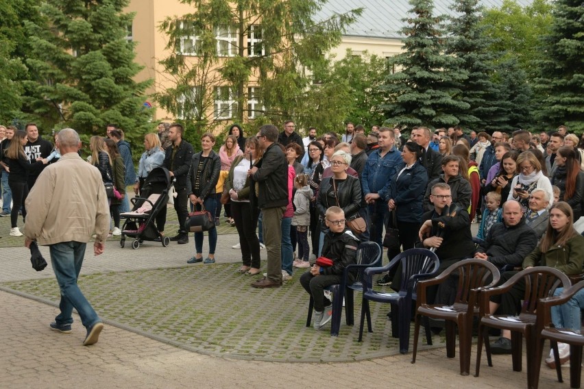 Śpiewali i tańczyli dla Chrystusa w Kielcach. 9 Uwielbienie w Centrum Miasta [WIDEO, ZDJĘCIA]