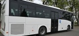 Nowy autobus w gminie Lniano. Dowozi dzieci do szkoły. Zobacz wideo