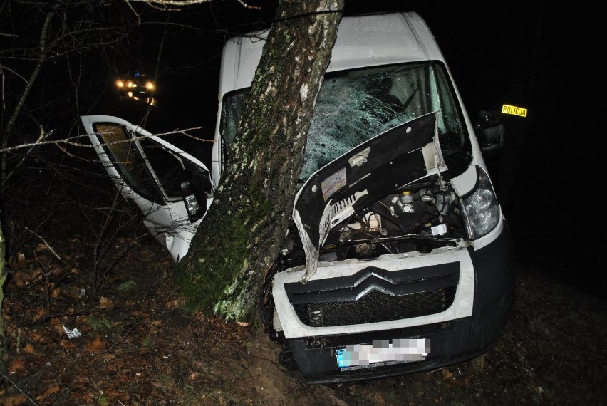 Tragiczny wypadek na drodze Stobiecko Szlacheckie-Rożny. Zginęła kobieta