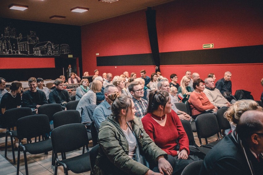 Święto Niepodległości w Prabutach. Akademia w wykonaniu uczniów Zespołu Szkół Ponadgimnazjalnych [ZDJĘCIA]