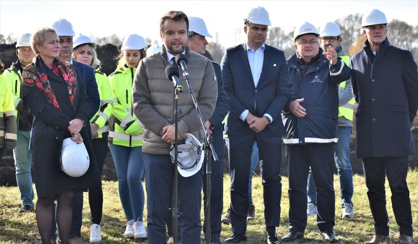 Minister Adamczyk: na budowę obwodnicy Oświęcimia czekało całe pokolenie mieszkańców. Połączy się z drogą ekspresową S1
