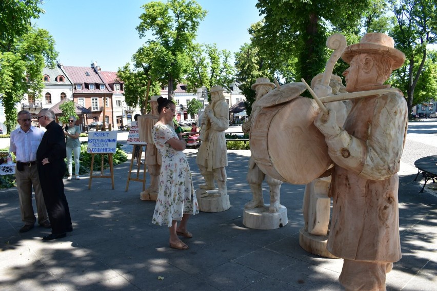 Krasnystaw. Podsumowano plenery artystyczne. Zobacz zdjęcia wyjątkowych rzeźb i obrazów