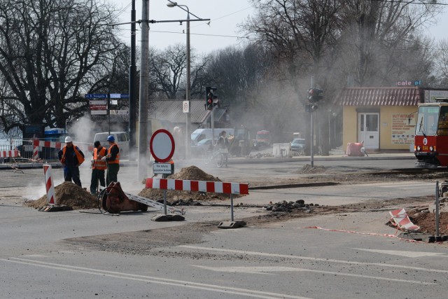 TORUN REMONT STACJI PRZESIADKOWEJ NA DWORCU MIASTO NA PLACU 18 STYCZNIA MZK BUDOWA DWORZEC MIASTO