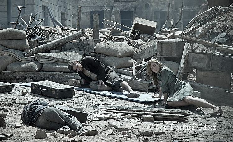 Miasto 44 - film Jana Komasy był kręcony w ruinach Walimia