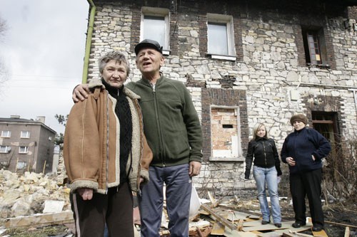 Barbara Szabat i Marek Ćwikliński, ostatni lokatorzy kamienicy przy Tuwima