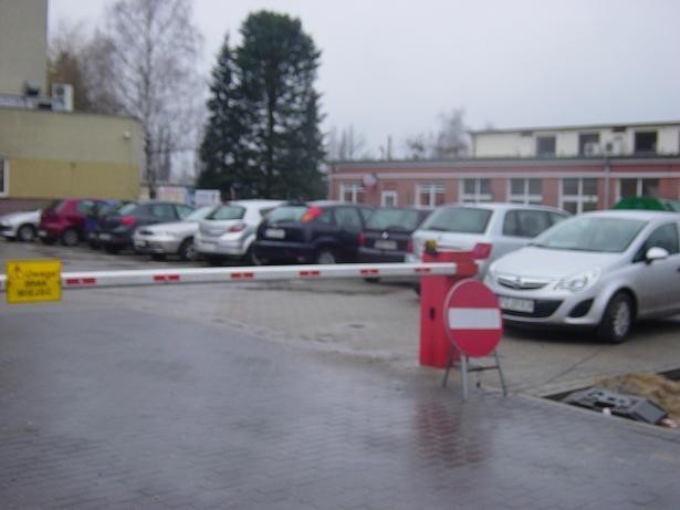 Poznań-Grunwald: Parking skarbówki nie dla petentów [ZDJĘCIA INTERNAUTY]