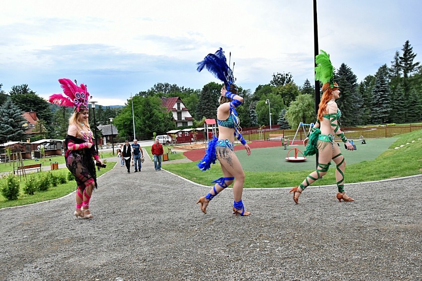 Świetna wokalistka i porywające taneczne show w Wapiennem