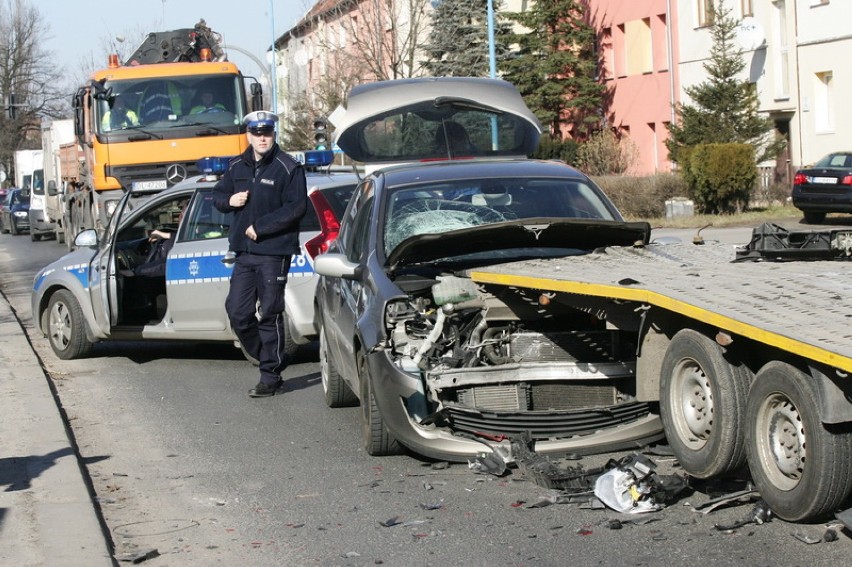 Wypadek na ulicy Poznańskiej w Legnicy