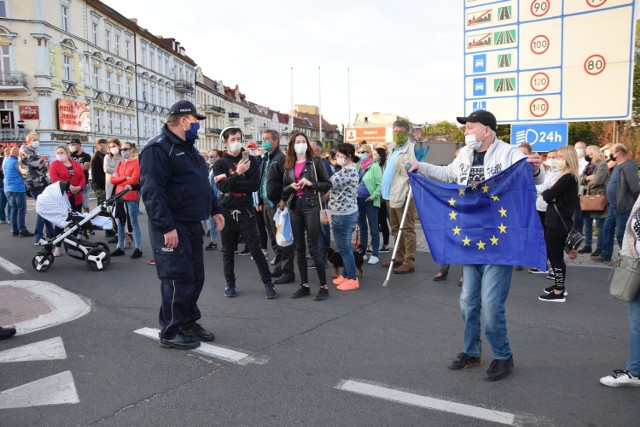 24.04.2020. Protest na przejściu granicznym Słubice - Frankfurt nad Odrą