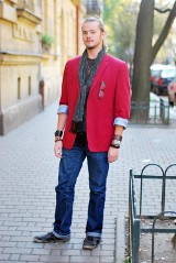 Street Fashion In Krakow: "Urzekające detale"